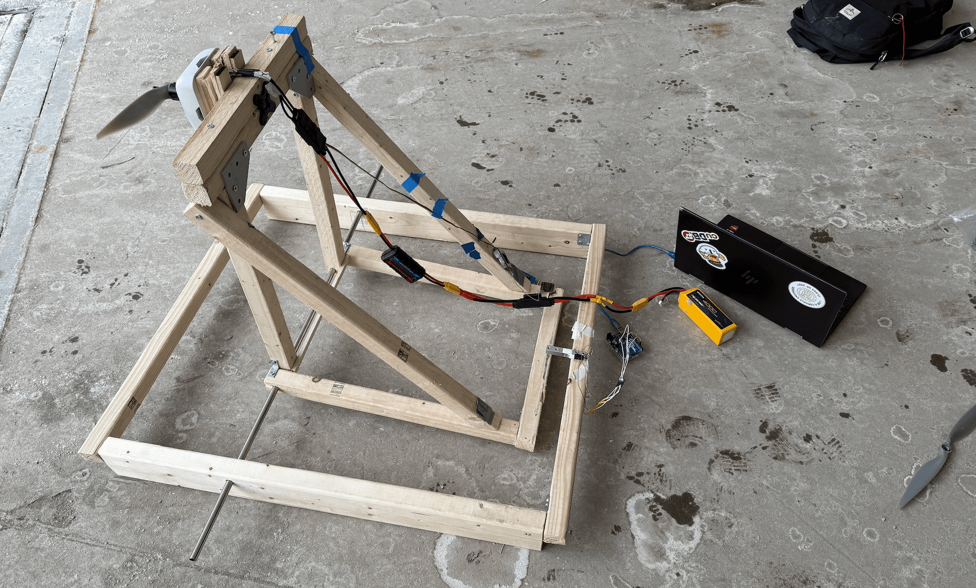 /projects/dbf/teststand.png